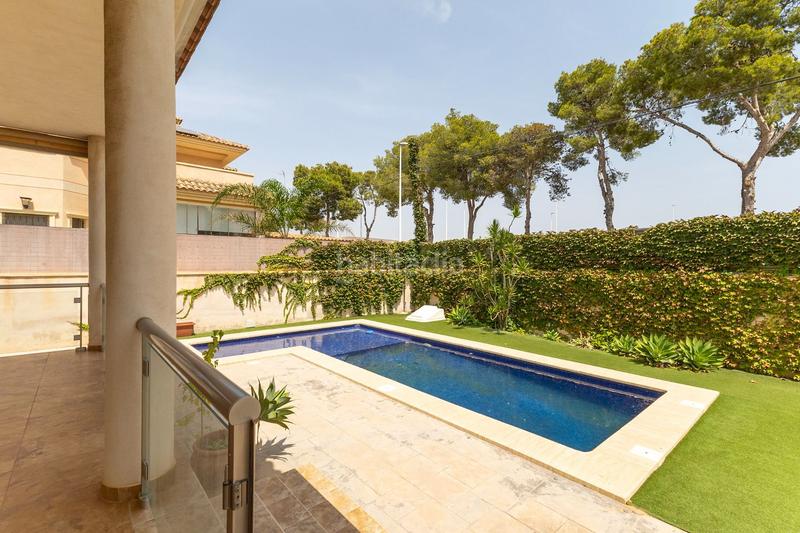 Foto ad44ebc1-432b-4ba4-9ab8-96441f1aac47. Casa amb calefacció a Torrellano Elche / Elx