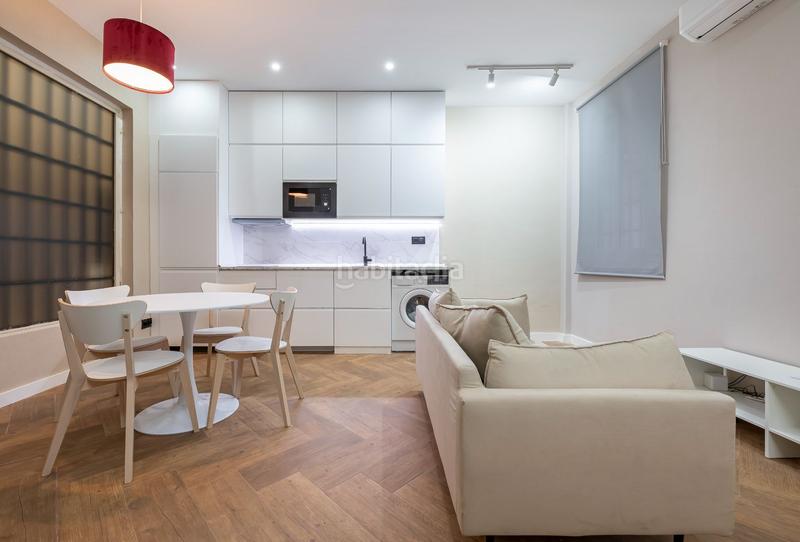 Foto 22a3214a-4a38-4012-9717-5d3afef556c1. Apartamento loft en venta en cortes, centro en Cortes-Huertas Madrid