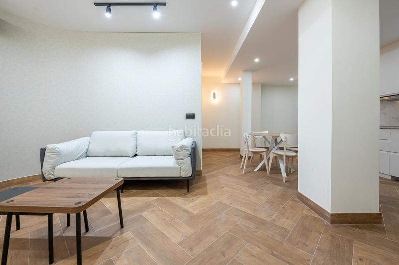 Foto 371e8f8f-3551-46e3-89b9-30cc5e3dd8dc. Apartamento loft en venta en cortes, centro en Cortes-Huertas Madrid