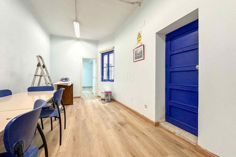 Foto f847ab15-3d0e-4f86-af93-54502e49886b. Local comercial local en venta casa de campo en Puerta del Ángel Madrid