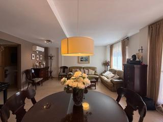 Casa a Palmera. Casa familiar luminosa en venta  palmera