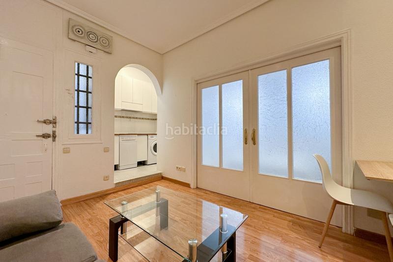 Foto c130d43d-5ad7-4fc2-a0b8-9c9596db8201. Alquiler piso  en alquiler calle virtudes en Madrid