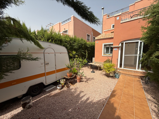 Lloguer Casa adossada a Montesinos (Los). Chalet en alquiler  los montesinos