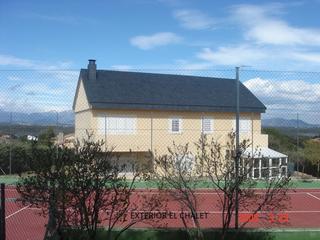 Casa a Mojadillas-Parque de las Infantas-El Paraiso. Encanto natural en la sierra con cancha de tenis
