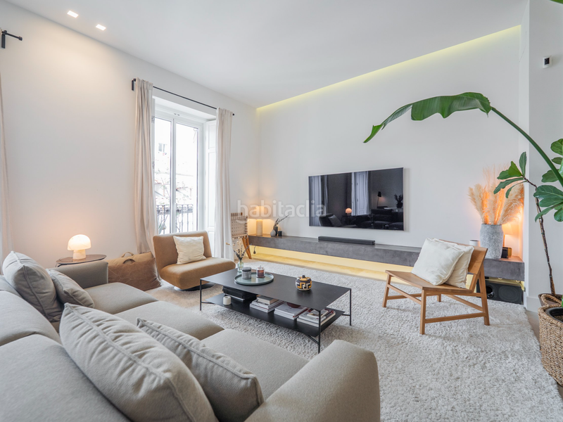Foto 1b3bc66b-af52-48c2-979b-56cad96f1e60. Appartement avec chauffage dans Sol Madrid