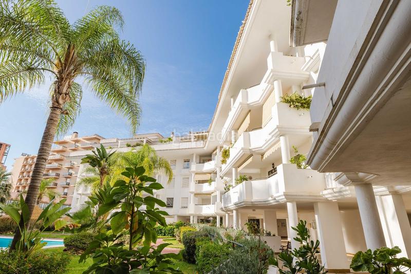 Foto 1e044fad-e76c-4593-9cf6-1ac31c5c9b6f. Attico con riscaldamento piscina in La Carihuela - Los Nidos Torremolinos