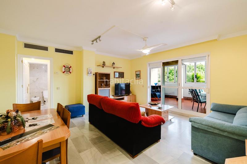 Foto ea71c684-472d-4553-b7b9-01003bee2585. Attico con riscaldamento piscina in La Carihuela - Los Nidos Torremolinos