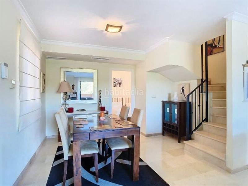 Foto f2b48652-1c78-4b8f-bf7a-b46d1f749b67. Location attique avec piscine dans Santa María Marbella