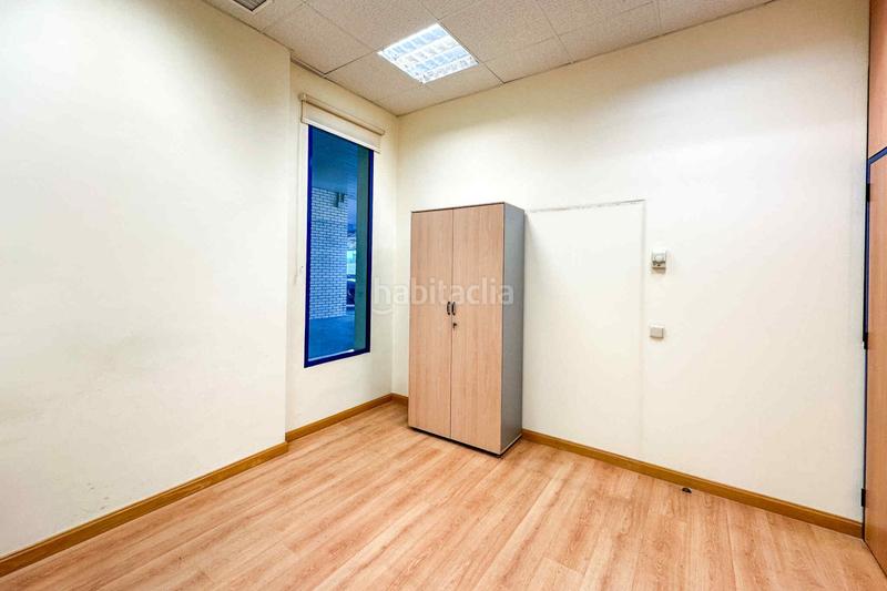 Foto a769de90-8e07-4954-a698-a0e1588dcb8a. Bureau dans Las Tablas Madrid