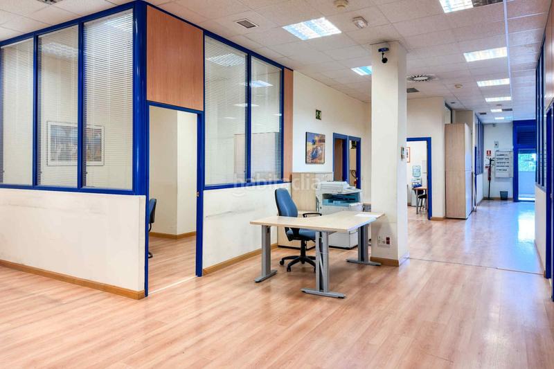 Foto c8a23873-f093-411f-9eb7-818f558f9af0. Bureau dans Las Tablas Madrid