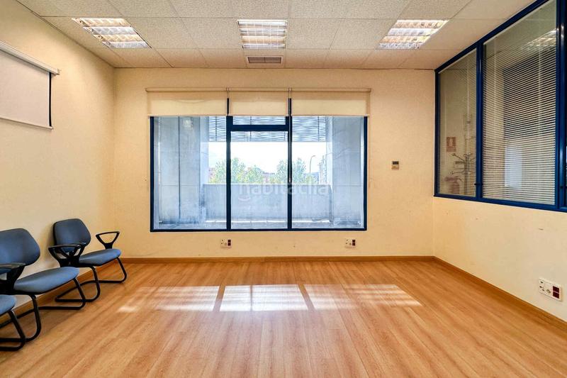 Foto e8e6cc7f-b0c4-495d-86d5-a1f823afac6e. Bureau dans Las Tablas Madrid