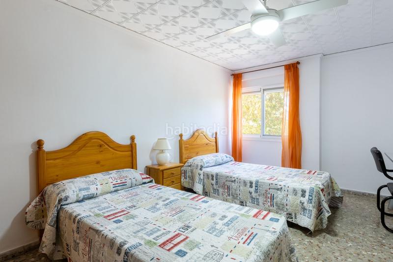 Foto c9729969-dee4-4b01-88b6-e930b1eaba97. Casa amb piscina a Playa de Gandía Gandia