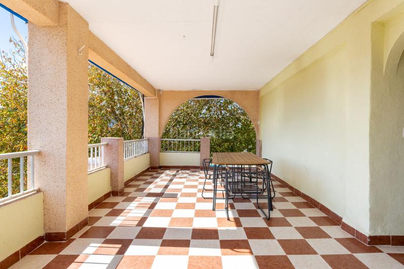 Foto fa304f0f-cc67-4176-9419-8fb747432571. Casa amb piscina a Playa de Gandía Gandia