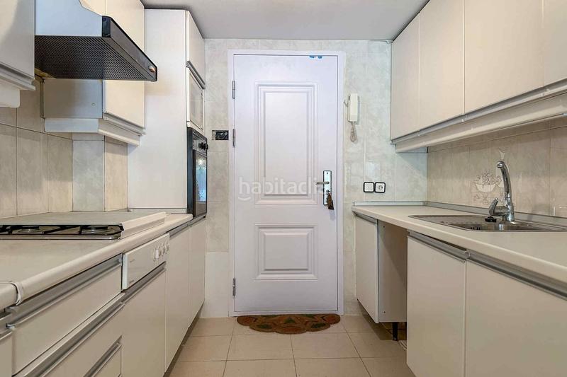 Foto 4590ebfc-6530-4c22-ba43-c201fb4009d0. Casa amb calefacció a Alameda de Osuna Madrid
