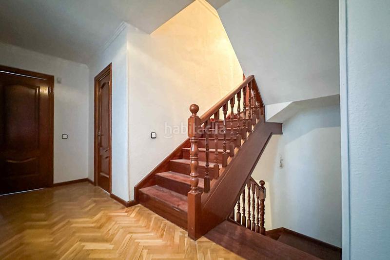 Foto 6c45d0d9-95fa-4ed5-b479-8496776ad9dc. Casa amb calefacció a Alameda de Osuna Madrid