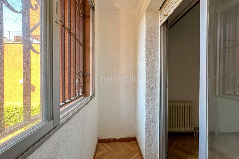 Foto cd40f5ba-1c28-4a7e-b49d-3906a135df98. Casa amb calefacció a Alameda de Osuna Madrid