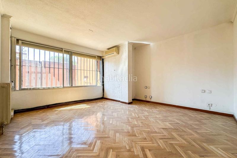 Foto e12a5997-e968-4439-8b8c-1065915224b1. Casa amb calefacció a Alameda de Osuna Madrid