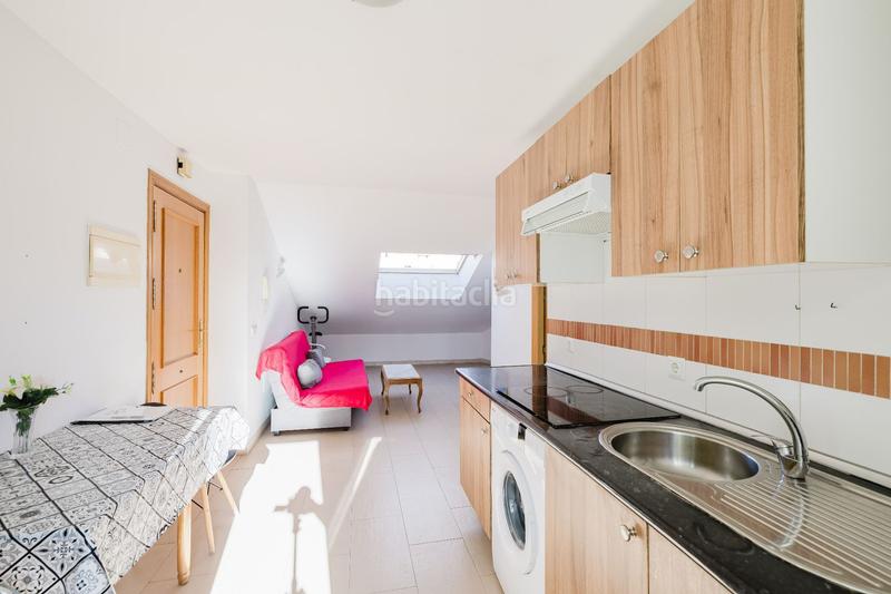 Foto ae2c877d-5a67-49a0-8b76-97a32850a044. Pis a La Trinidad Málaga