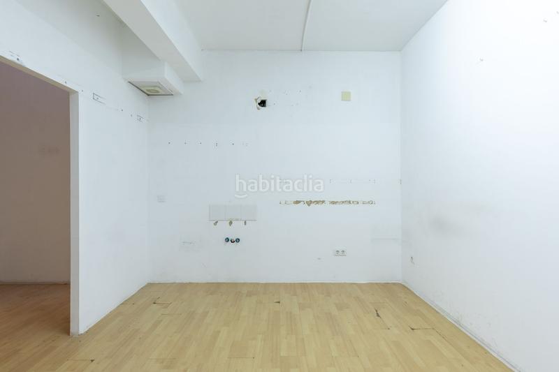 Foto 354bb117-b191-47d5-8cba-3d7000a62625. Locale commerciale in Malva Rosa Valencia