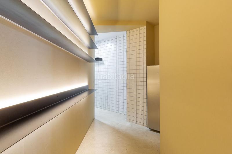 Foto b6e2f1a9-5695-42fc-bb70-0227799de8dd. Local commercial dans El Carme Valencia