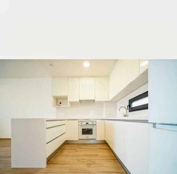 Foto b9a29d8b-d4cd-4a06-8625-98b6c1fef9f8. Ático  en venta el balcón en balcón de Finestrat-terra marina Finestrat