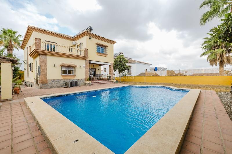 Foto 07d95d15-ebcc-43dc-a2ad-e3c2f43a1403. Maison avec chauffage piscine dans Centro Alhaurín el Grande