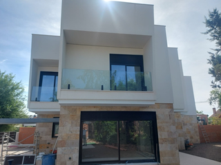 Casa a Estación. Chalet pareado en venta  pozuelo