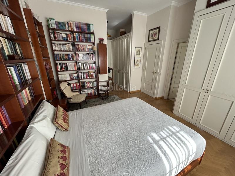 Foto f4c97e01-6454-42bf-b857-dbcfc1d6a47f. Casa chalet adosado en venta campo de las naciones en Madrid