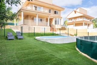 Casa a El Bosque. Chalet en venta  chiva