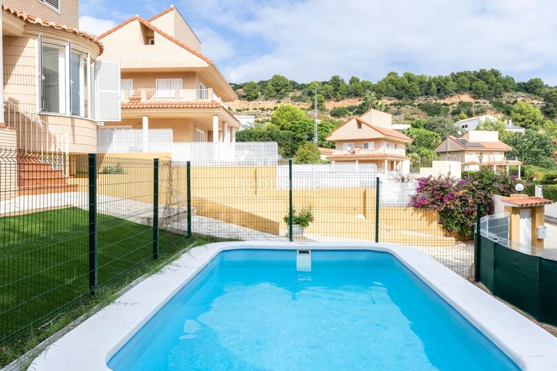 Foto f163308a-f320-48ea-addd-983b6b14178e. Casa amb calefacció piscina a El Bosque Chiva