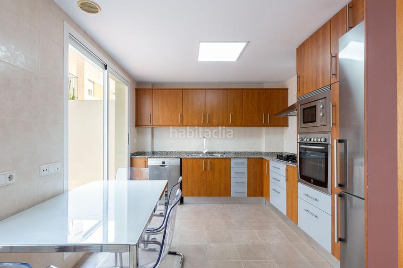 Foto b0d76fdd-42cc-4cf1-945a-05fa1f68139f. Location maison dans Moncada