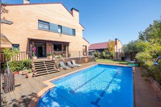 Casa a Miramadrid. Chalet en venta  miramadrid