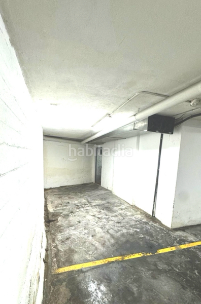 Foto 07fd2065-470a-4391-a76a-3bad526f8b7b. Car parking in El Carme Valencia