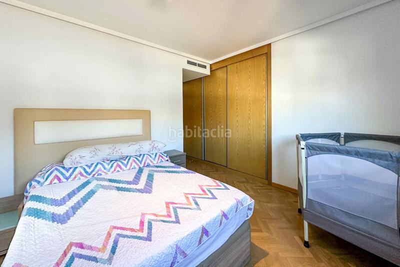 Foto 1284d342-a558-4be7-99c3-04d5ec920b94. Duplex con riscaldamento piscina in Parque Oeste-Fuente Cisneros Alcorcón