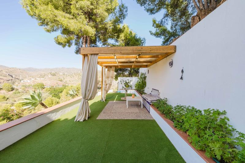 Foto e6bfc9ad-2bb6-4efb-bc43-0b544a55768d. Casa amb calefacció piscina a El Candado Málaga