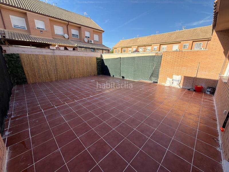 Foto 516a8044-d764-44ac-85a4-e2381dbac988. Reihenhaus mit heizung in Yuncos