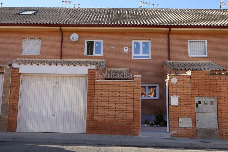 Foto 59673ee5-33bd-4b1a-9fb2-3c938254fe32. Reihenhaus mit heizung in Yuncos