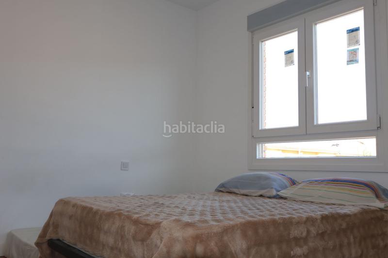 Foto 6e346d77-fc1c-4e69-a442-18cc59f3232e. Reihenhaus mit heizung in Yuncos