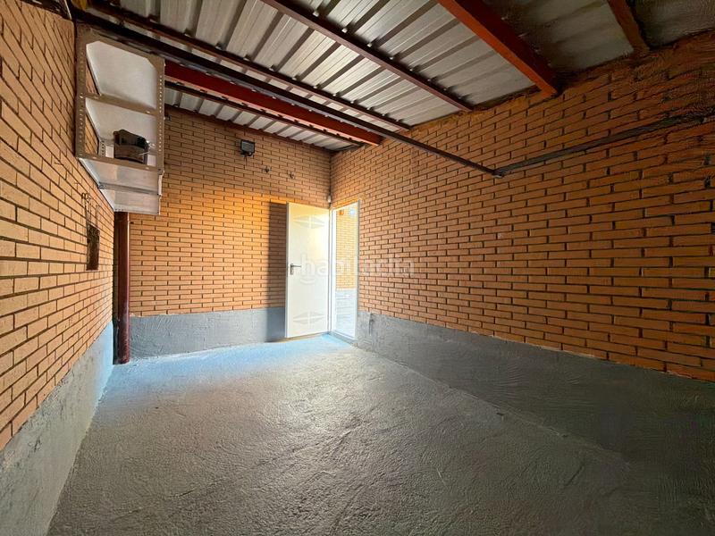 Foto e3ad94f7-a34d-45d4-a1f0-bef96f69c6ee. Reihenhaus mit heizung in Yuncos