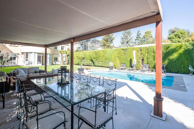 Foto 581535bf-b0f5-46a6-ba3d-8d4ef125576b. Maison avec chauffage piscine dans Fuentelarreina Madrid