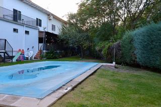 Casa adossada a Casarrubuelos. Chalet venta  casarrubuelos