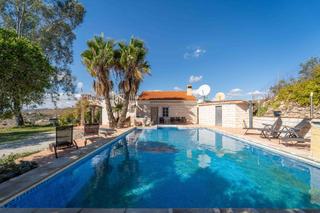 Finca rústica a Cártama. Finca con chalet en venta  cártama