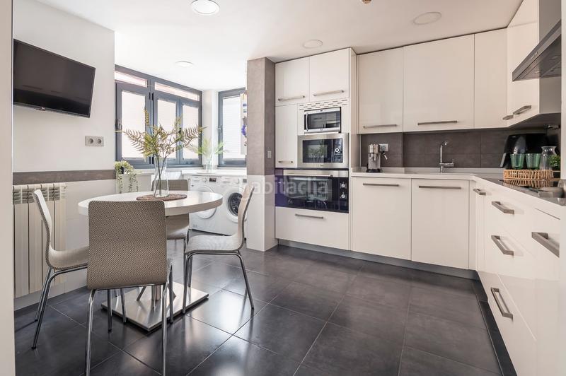 Foto 86e3e85b-fe33-450d-a21d-090142d347da. Appartamento con riscaldamento piscina in Corralejos-Campo de las Naciones Madrid