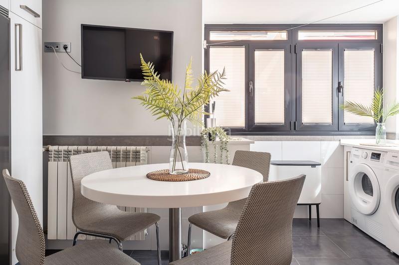 Foto af30a980-db19-4209-8c3e-1789c81b4450. Appartamento con riscaldamento piscina in Corralejos-Campo de las Naciones Madrid