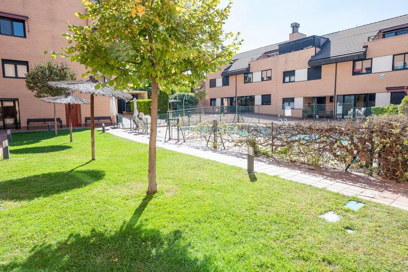 Foto b50d8ce3-ab0d-403c-aa71-274a3f8a5828. Appartamento con riscaldamento piscina in Corralejos-Campo de las Naciones Madrid