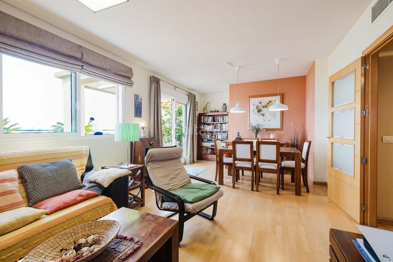 Foto 5a982601-c0b1-467c-abe1-aae06b414c16. Ático  en venta en El Pinillo Torremolinos