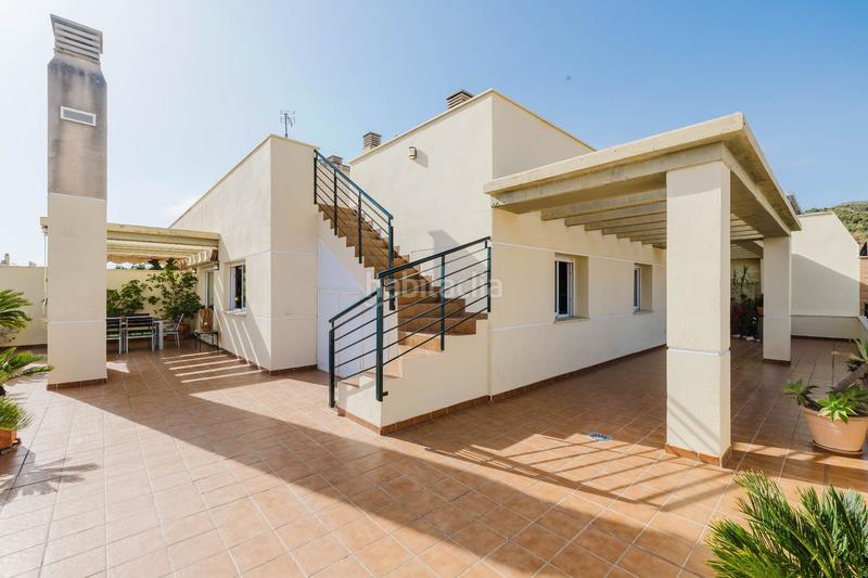 Foto 6fa2f925-febe-4b32-8d81-47b54ec724e1. Ático  en venta en El Pinillo Torremolinos