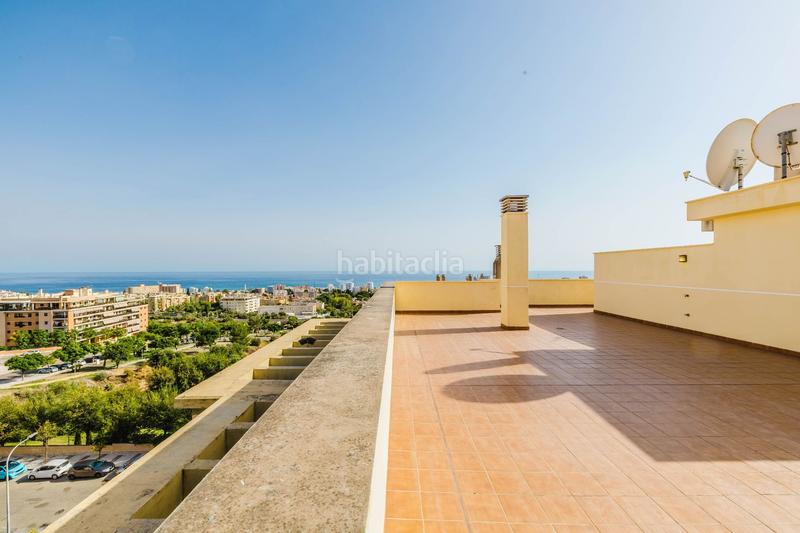 Foto c381f7e7-8a52-4d64-ab24-04f4a408859c. Ático  en venta en El Pinillo Torremolinos