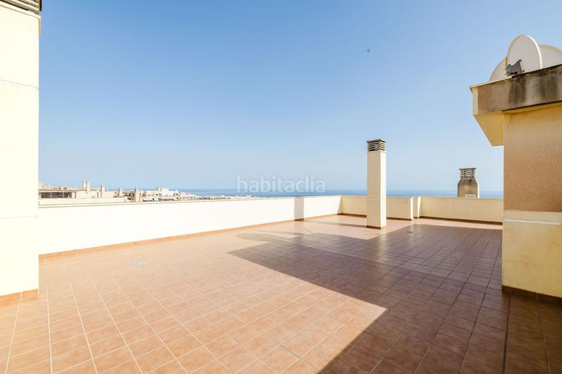 Foto d21fc896-b0bb-48e3-b99e-4cc2100df266. Ático  en venta en El Pinillo Torremolinos