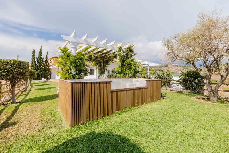 Foto 9fffb816-4a0c-4406-a89c-be2cea4a4d87. Casa  en venta , málaga en Urbanización Santa Rosa Torrox